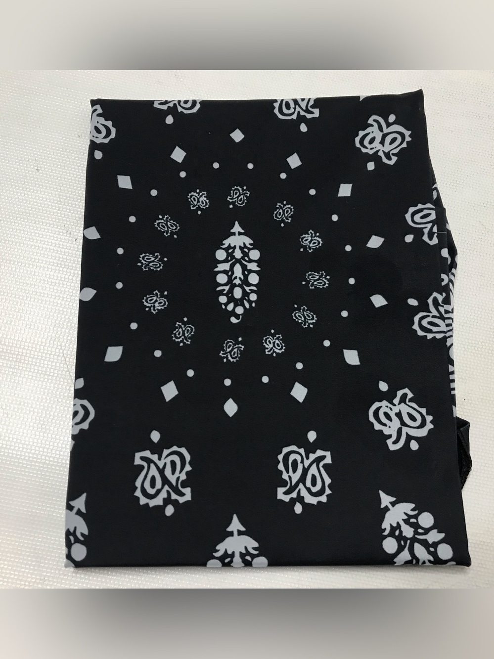 FP Movement Bandana Scarf One Size Black Paisley UPF 50 Moisture Wicking New
